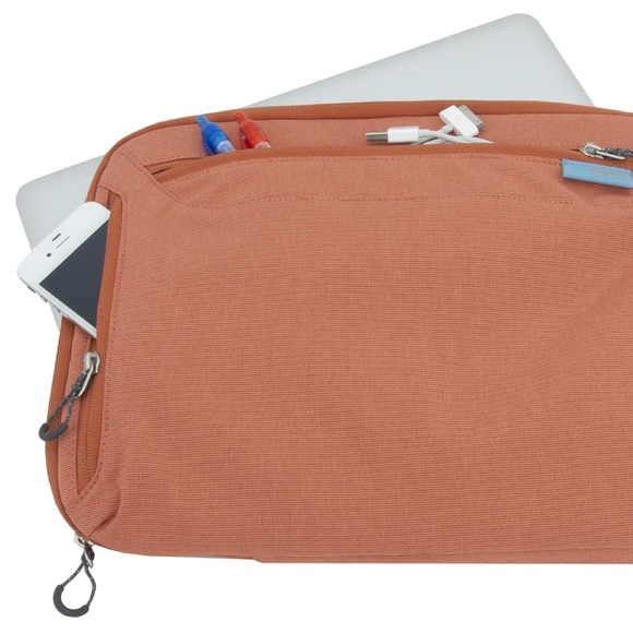 STM Stash for Ipad and Tablet Case - Picture 4 of 7